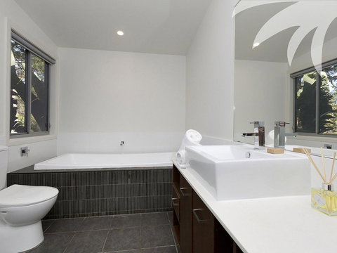 Akama - Tourism Adelaide 3