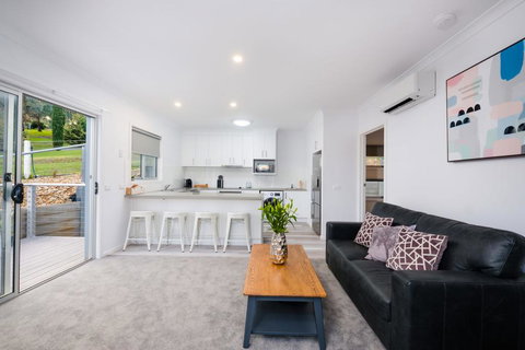 Albury Yalandra Apartment 4 - Tourism Adelaide 0