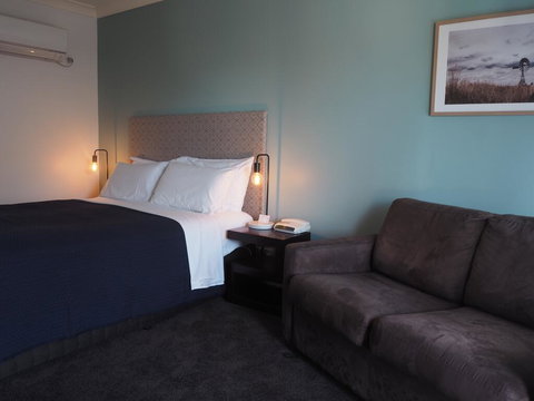 Alexandra Place - Tourism Adelaide 3