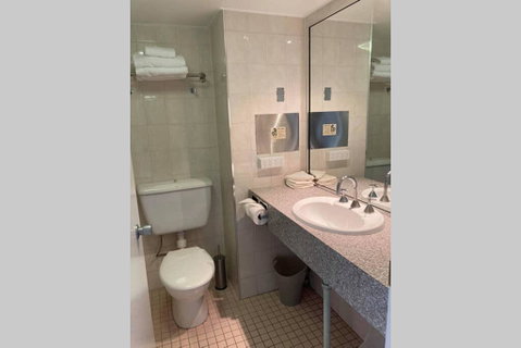All In 500 Aud Weekly Beachfront The STRAND Studio Apartment - Tourism Adelaide 2