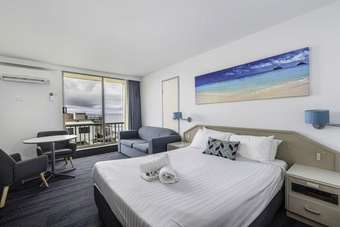 Alloggio Newcastle Beach - Tourism Adelaide 1