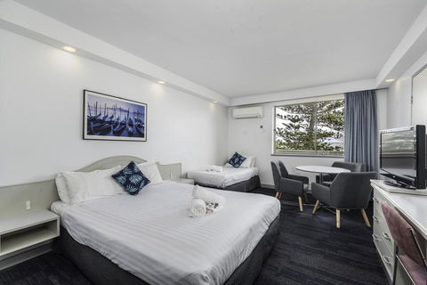 Alloggio Newcastle Beach - Tourism Adelaide 0