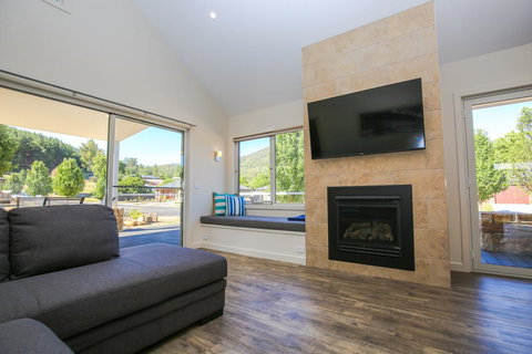 Amber Mist Villa One - Tourism Adelaide 0