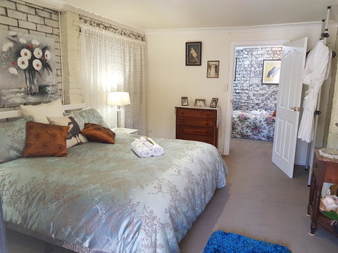 Amore Casa Tenterfield - Tourism Adelaide 0