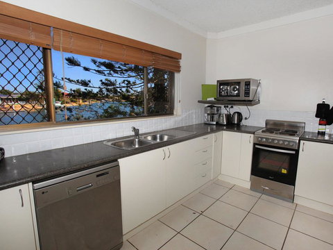 Anjuna 2 - 2 BDRM Budget Stay On Canal - Tourism Adelaide 3