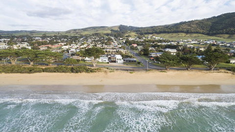 Apollo Bay Beach House - Tourism Adelaide 1