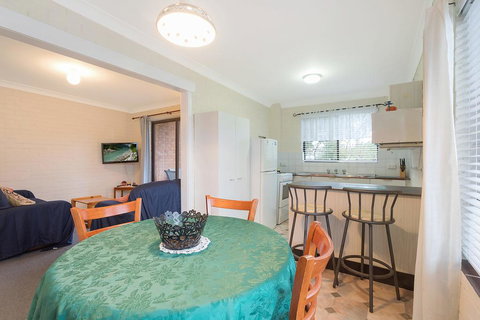 Apollo Unit 23 - Tourism Adelaide 2