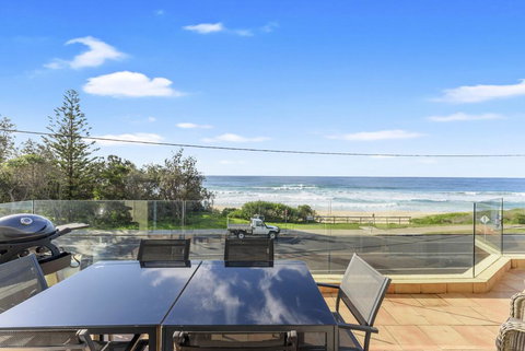 Aqua Shores Award Winning Apartment - Tourism Adelaide 0