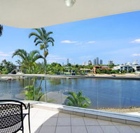 Arc Resort Stunning 3 Bedroom in Broadbeach - Tourism Adelaide