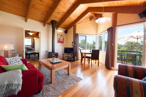 Art At Linden Gate - Tourism Adelaide 2