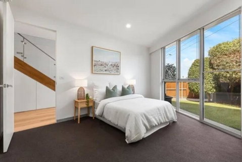 Luxury Beach House With Bay Views, Rooftop & Lift - Tourism Adelaide 1