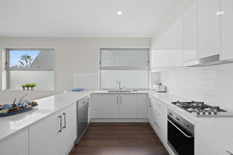 Meander - Port Noarlunga South - C21 SouthCoast Holidays - Tourism Adelaide 3