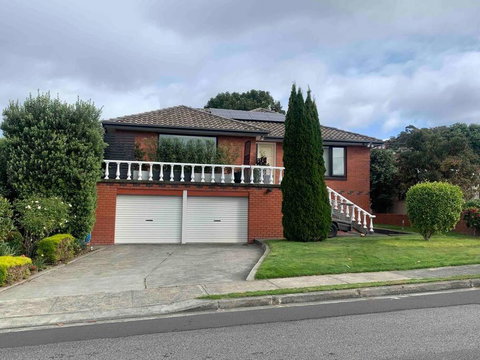 Modern Light Filled Home Near Beaches - Tourism Adelaide 0