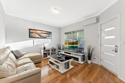 Modern Scarborough Townhouse - Tourism Adelaide 1