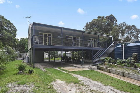 Moreton Island Retreat - Tourism Adelaide 0