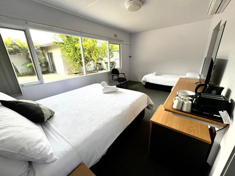 Mount Beauty Motor Inn - Tourism Adelaide 0