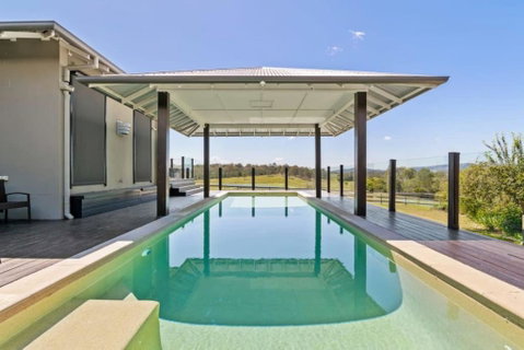 Mountain Majesty With Poolside Relaxing Getaway - Tourism Adelaide 1
