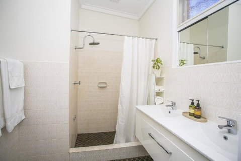 NOR214 - Northstead Coastal Charm - Tourism Adelaide 3