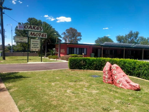 Oakey Motel - Tourism Adelaide 3