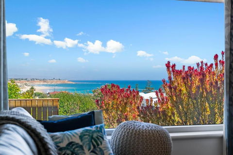 Ocean View In Port Noarlunga - Tourism Adelaide 0