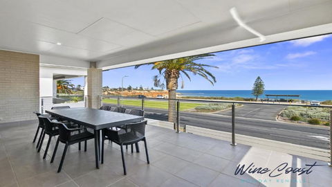 Oceanview Escape By Wine Coast Holidays - Tourism Adelaide 0
