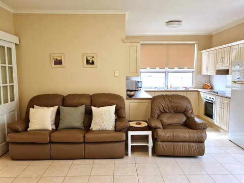 On The Bay - Tourism Adelaide 3