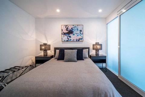 Onyx On North Tce CBD Penthouse Pool Parking - Tourism Adelaide 2