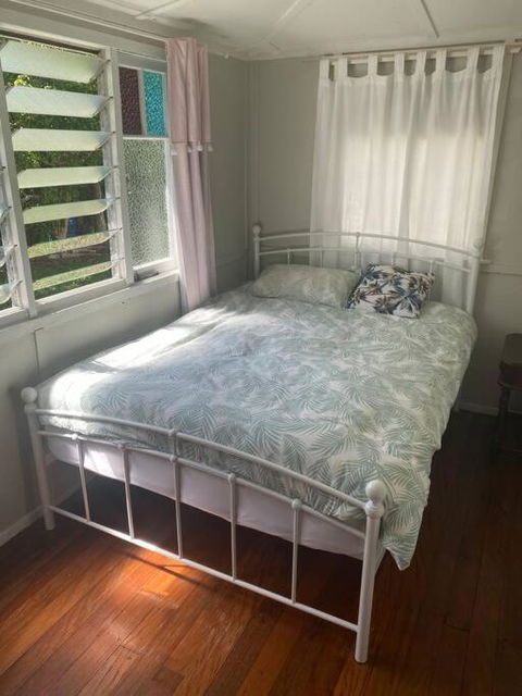 Original Surf Cottage In Heart Of Pottsville Beach - Tourism Adelaide 2
