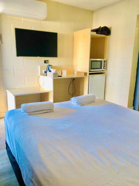 OXFORD HOTEL MOTEL - Tourism Adelaide 1
