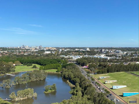 Parkside & City View In Sydney Olympic Park - Tourism Adelaide 1