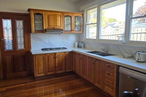 Pakenham Villa - Tourism Adelaide 1