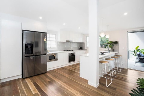 Park Avenue Terrace House Sleeps 9 - Tourism Adelaide 1