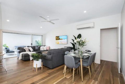 Park Avenue Terrace House Sleeps 9 - Tourism Adelaide 2