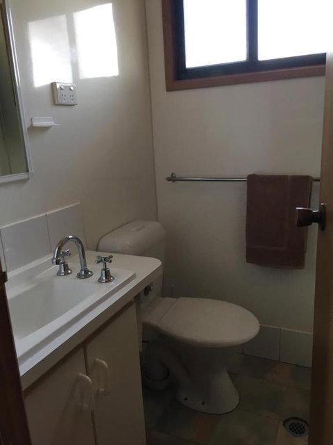 Parkes Country Cabins - Tourism Adelaide 1