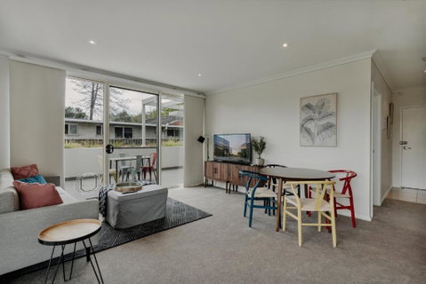 Peaceful 1-Bed Apartment Close To Lonsdale St - Tourism Adelaide 0