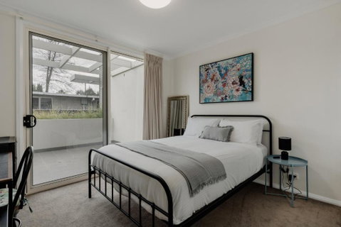 Peaceful 1-Bed Apartment Close To Lonsdale St - Tourism Adelaide 2