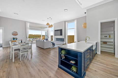 Playa Azul-Beach House On Catherine Hill Bay And Moonee Beach - Tourism Adelaide 0