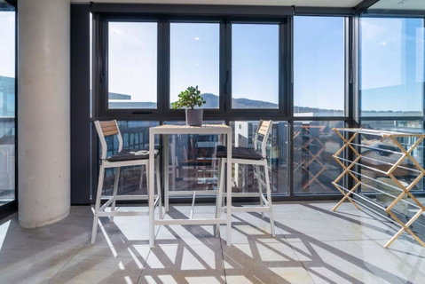 Perfectly Located 1BR BA Apartment - Tourism Adelaide 1