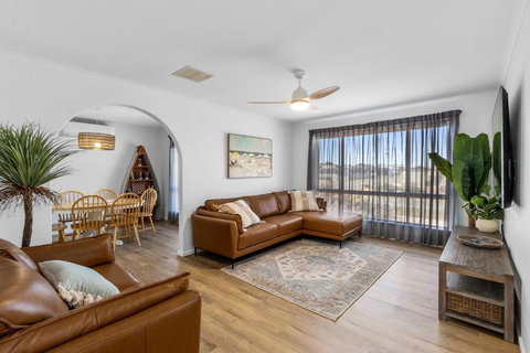 Percys Beach House Moonta Bay - Tourism Adelaide 0