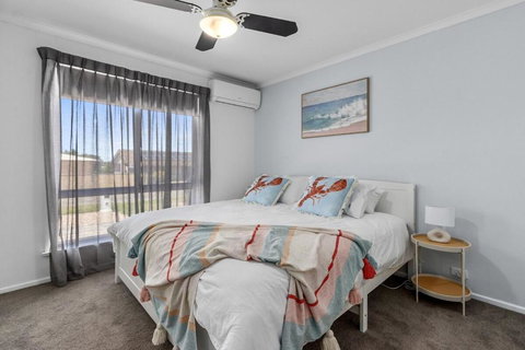 Percys Beach House Moonta Bay - Tourism Adelaide 3