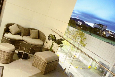 Perfectly Located Modern Apartment - Canberra CBD - Tourism Adelaide 3