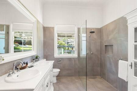 Pet Friendly Family Home In Brisbane - Relocations And Family Stays - Fast Internet - Parking - Netflix - Tourism Adelaide 2