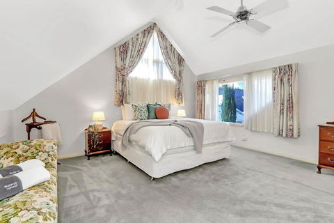 Picket Fence Cottage - Steps From Adelaide Oval - Tourism Adelaide 2