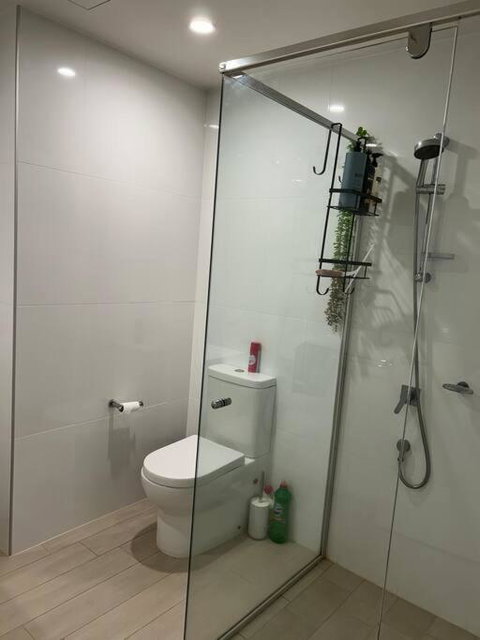 Plush Apartment On Mort - Tourism Adelaide 1