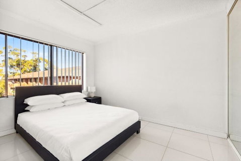 Polished 2-Bed Unit In The Heart Of Parramatta - Tourism Adelaide 3