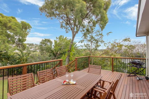 Poppies Cottage - Cooee Bay Beachside Retreat - Tourism Adelaide 0