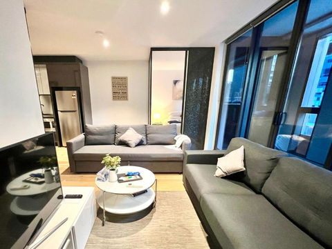 Readyset Apartments At Manhattan - Tourism Adelaide 1