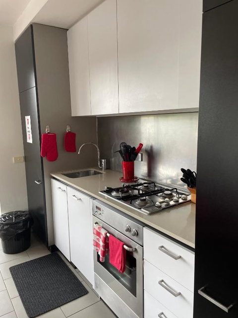 Radiance - Chic Fitzroy Street Apartment - Tourism Adelaide 2