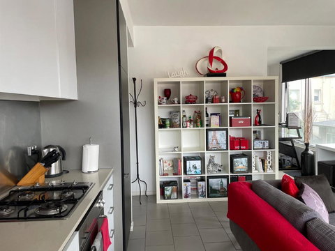 Radiance - Chic Fitzroy Street Apartment - Tourism Adelaide 3