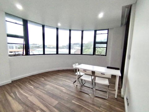 Premium Location In City Centre Sydney With Free Swimming Pool & Gym - Tourism Adelaide 3